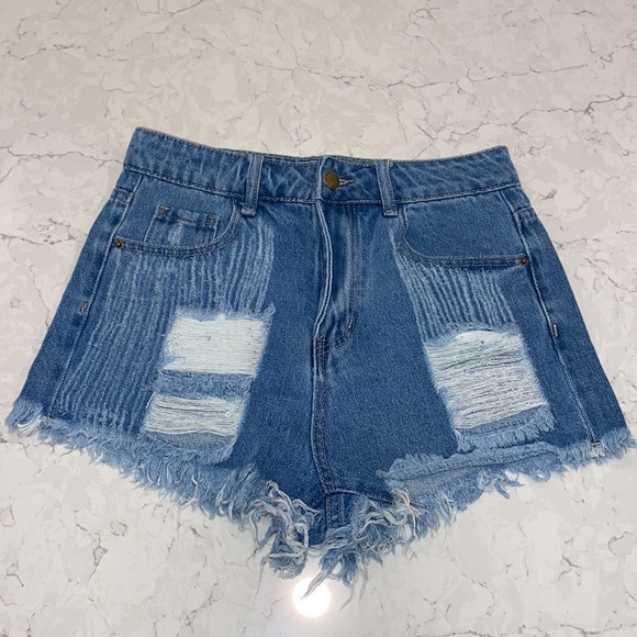 SHEIN Pants - NWOT NEVER WORN LIGHT RIPPED TRENDY JEAN SHORTS